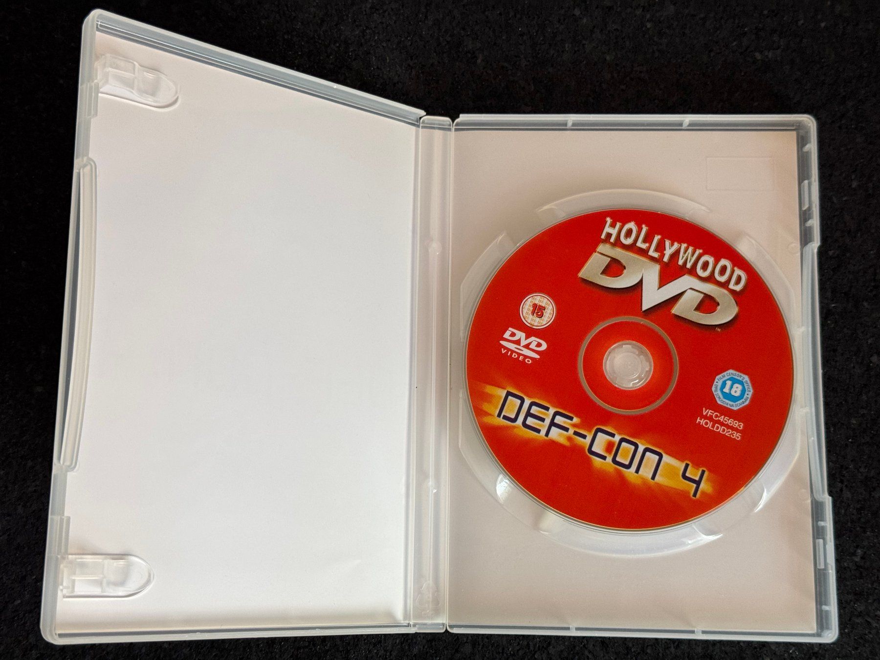 Tutti i DVDs: DEF-CON 4 Hollywood DVD EN – Usato da Fribourg venduto da tschjoly 4
