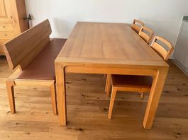 Schöne Massivholz Esszimmer Garnitur
