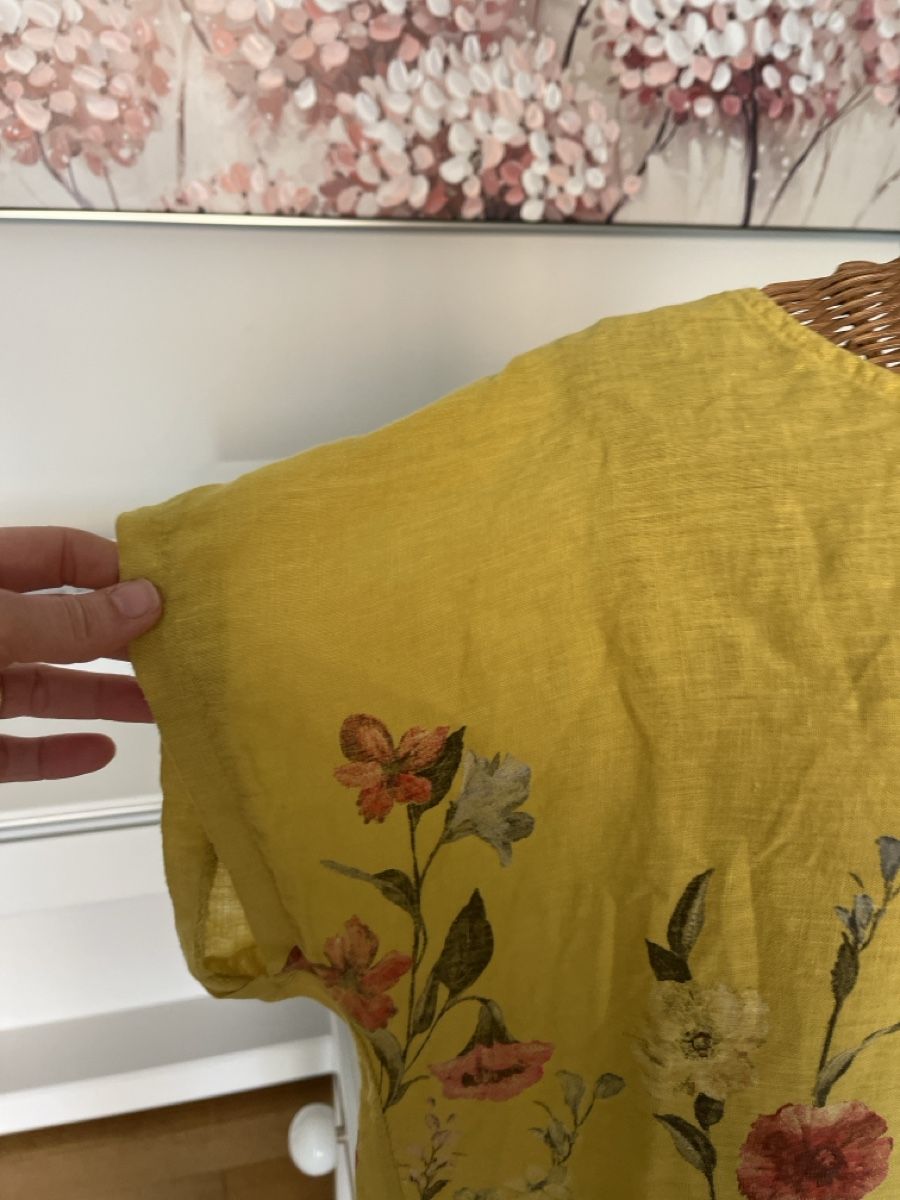 T-Shirts: Leinen-Shirt Gelb mit Blumen, 44/46 – Gebraucht aus Solothurn von Bobesch08 2
