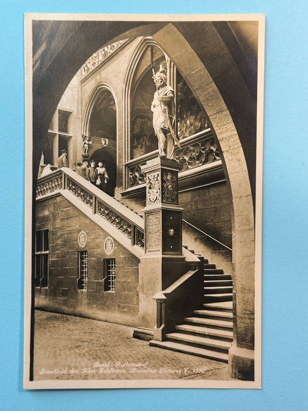 Cartoline postali: Basel, Rathaus-Hof – Usato da Steg VS venduto da danwer74