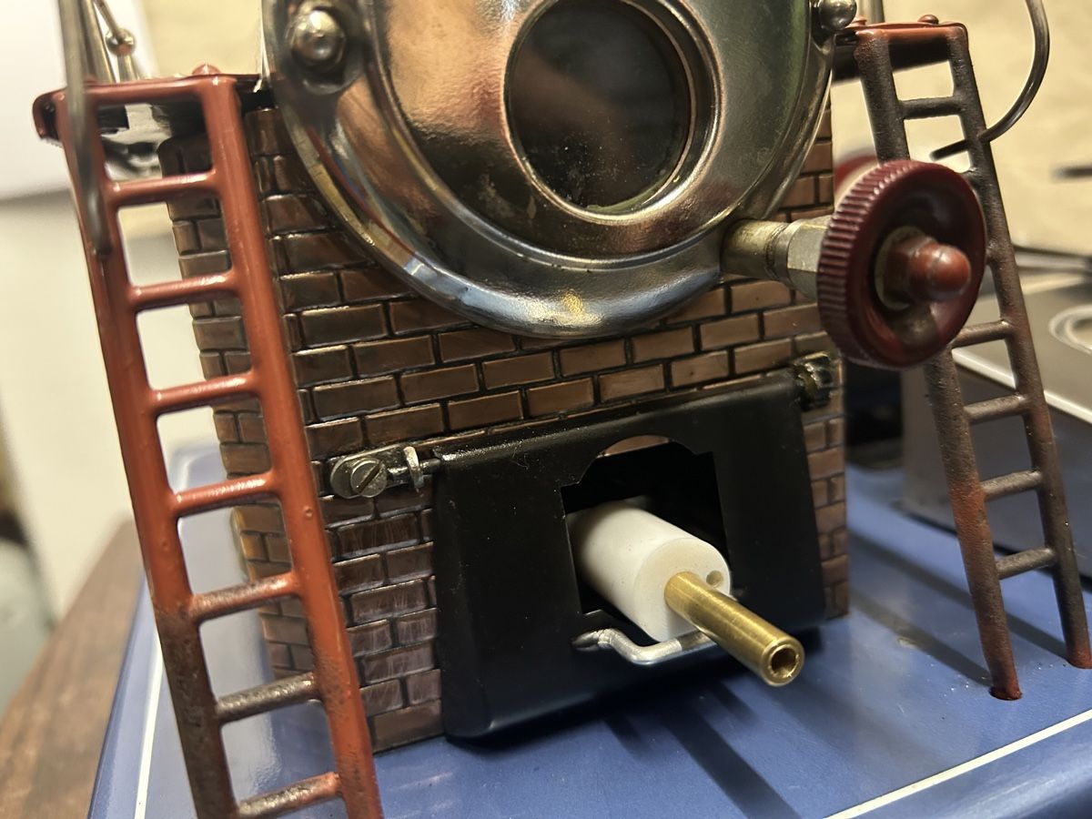 Wilesco Kit di modellismo & Modellini statici: Wilesco Dampfmaschine D-24 – Usato da Niederscherli venduto da dampfueli 4
