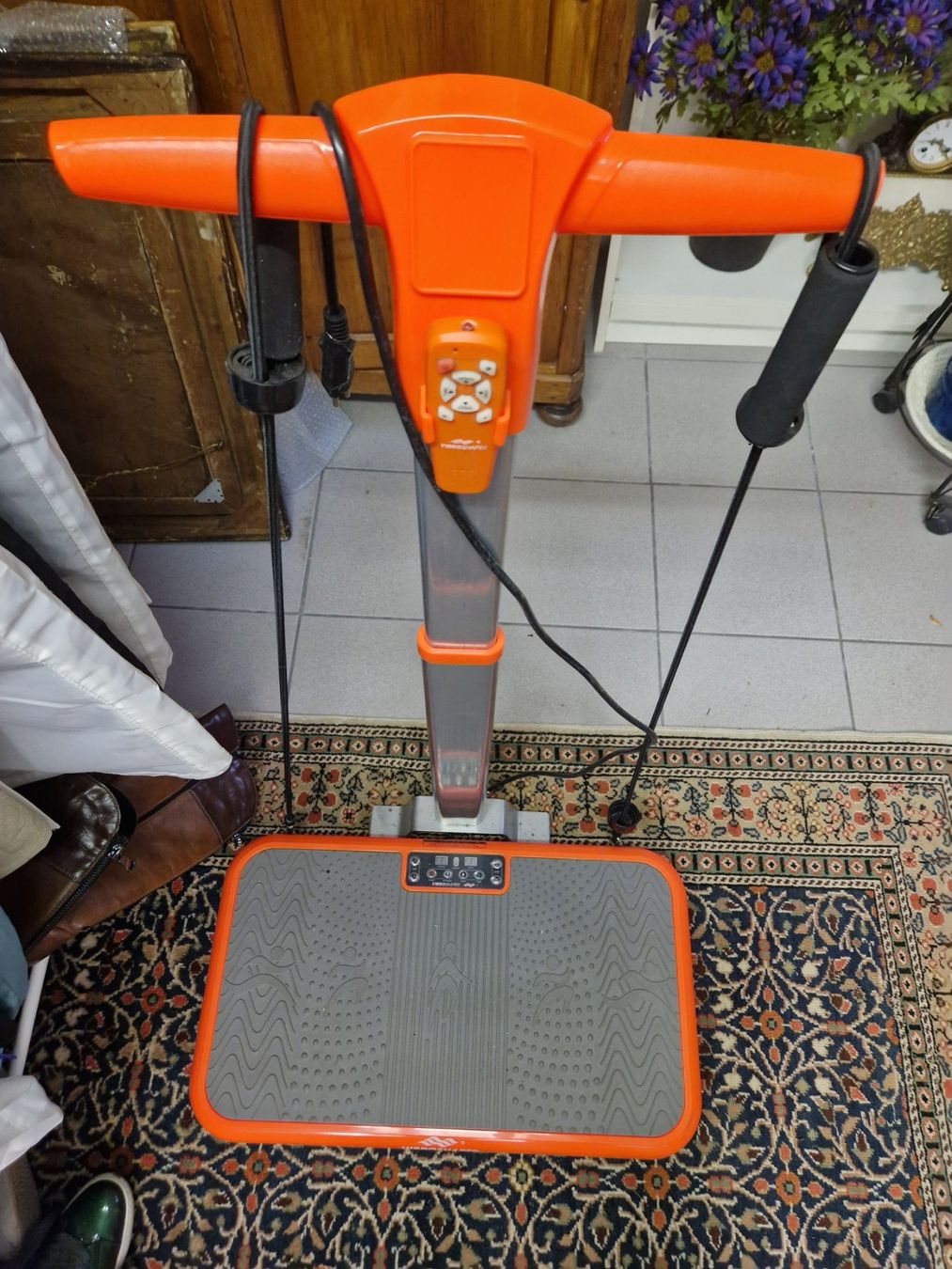 Vibroshaper Hometrainer: Vibroshaper (wenig gebraucht) – Usato da Basel venduto da TheThimmins