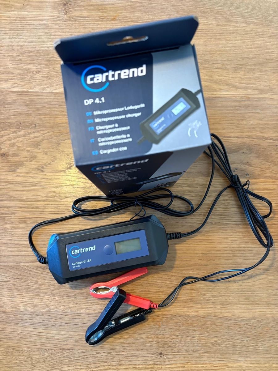 Batterie-Ladegeräte: Cartrend DP 4.1 Batterieladegerät - Neu! – Neu und originalverpackt aus Chur von Eyspi