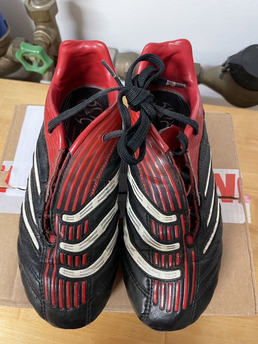 Adidas Scarpe per ragazzi: Scarpe da calcio ADIDAS, numero 32 – Usato da Cagiallo venduto da Misschiacci-