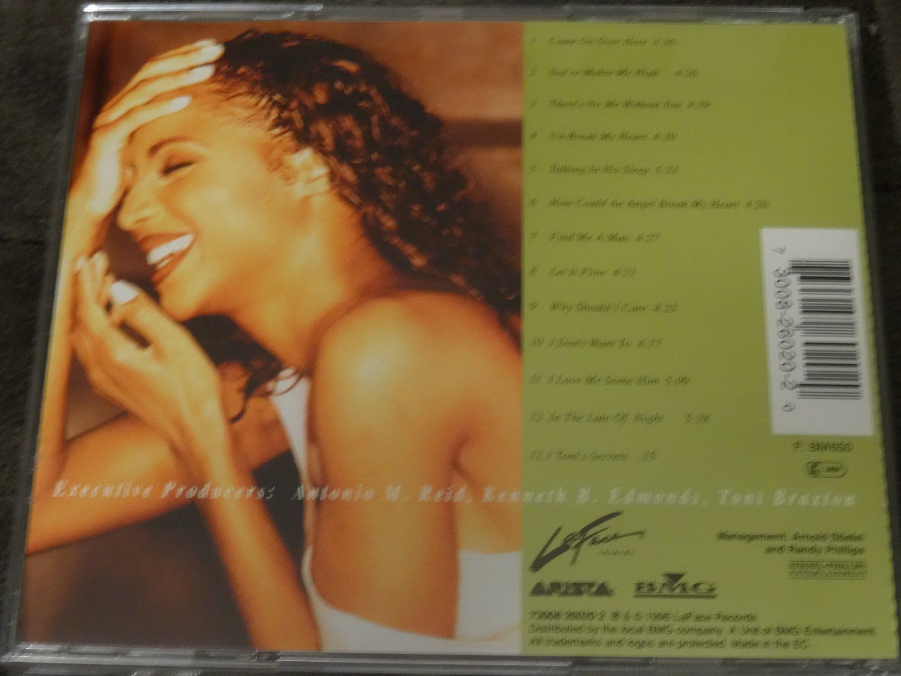 CDs: Toni Braxton - Secrets CD – Gebraucht aus Olten von Disc-Ausverkauf 1