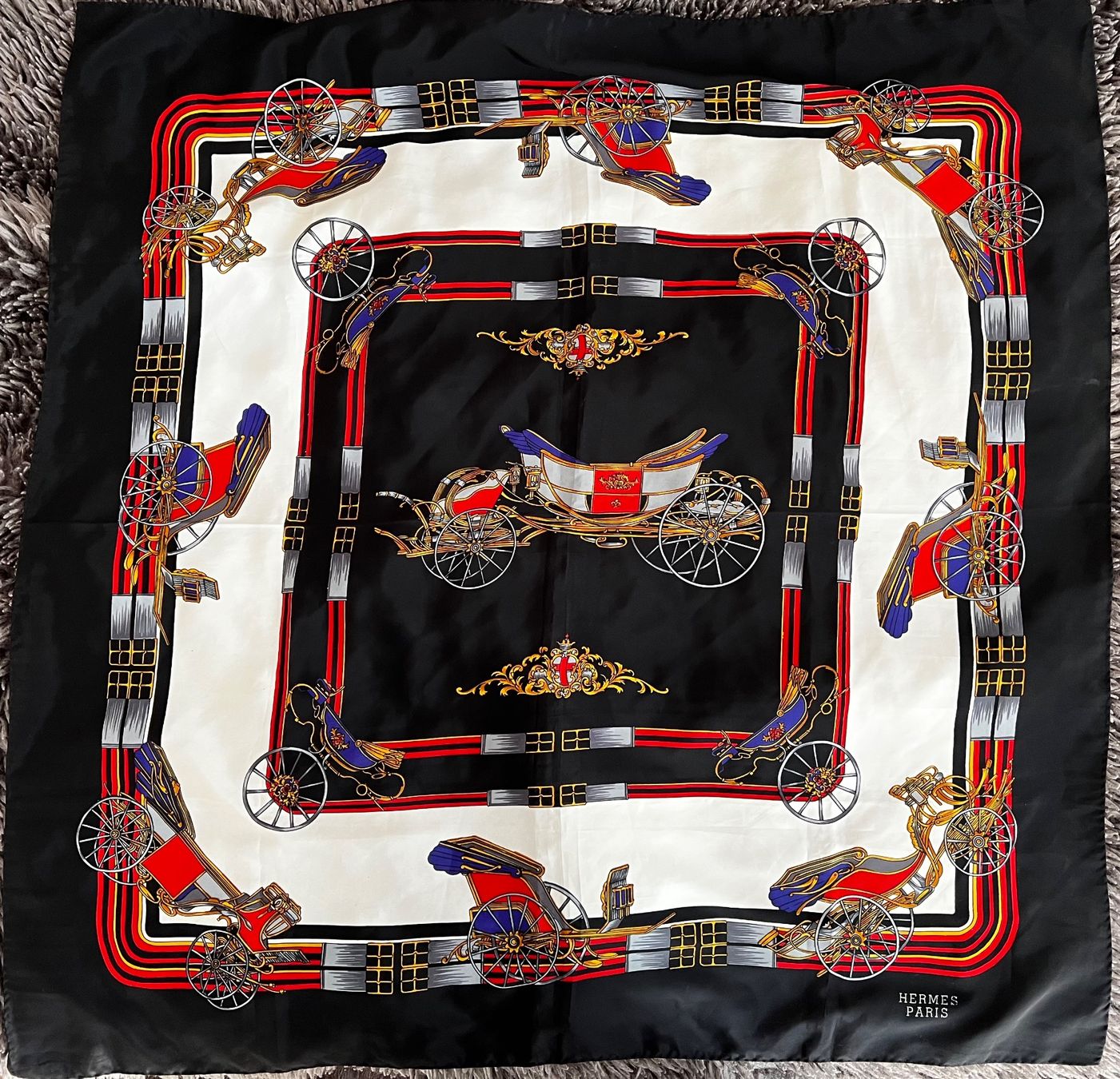 Foulard & Sciarpe: „Hermes“ Seidentuch Kutschen Motiv (?) – Usato da Niederwangen BE venduto da KFI