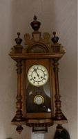 Antike Wanduhr mit römischen Ziffern - Rarität!