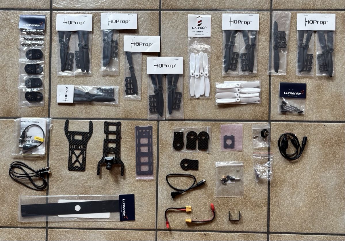 Componenti elettronici: Lot de composants pour drone FPV – Usato da Tramelan venduto da crevette72