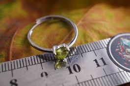 Olivin Herz   ring Grösse  Variabel     (Räumung!)