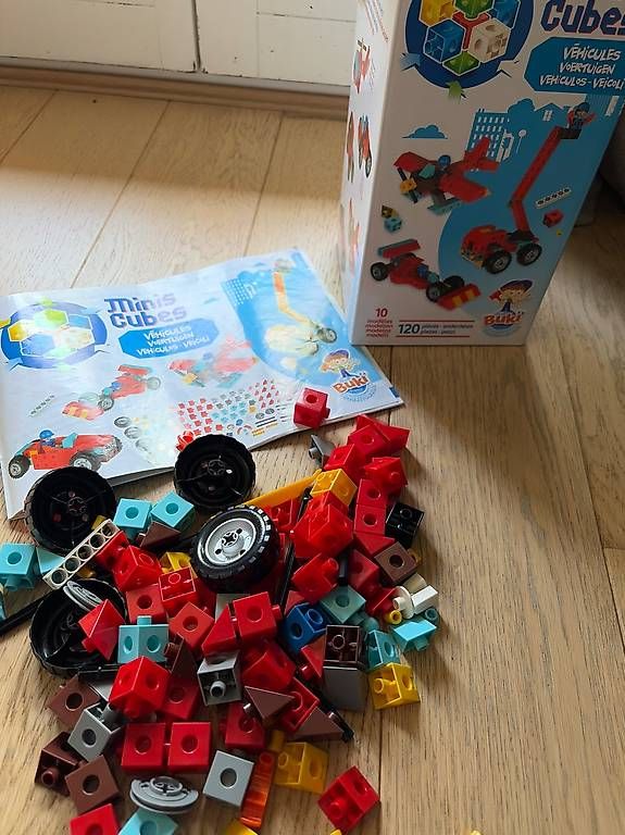 Kit di costruzioni: Minos cubes pour construction à partir de 3 ans – Usato da Grand-Lancy venduto da asj_w6qf 1