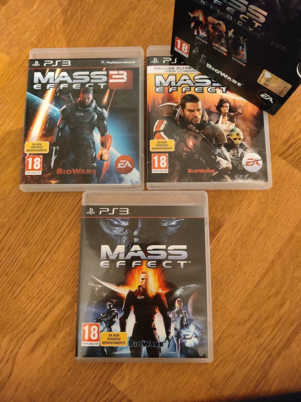 Sony Giochi: Mass Effect Trilogy PS3 – Usato da Wettingen venduto da Eazyjd 1