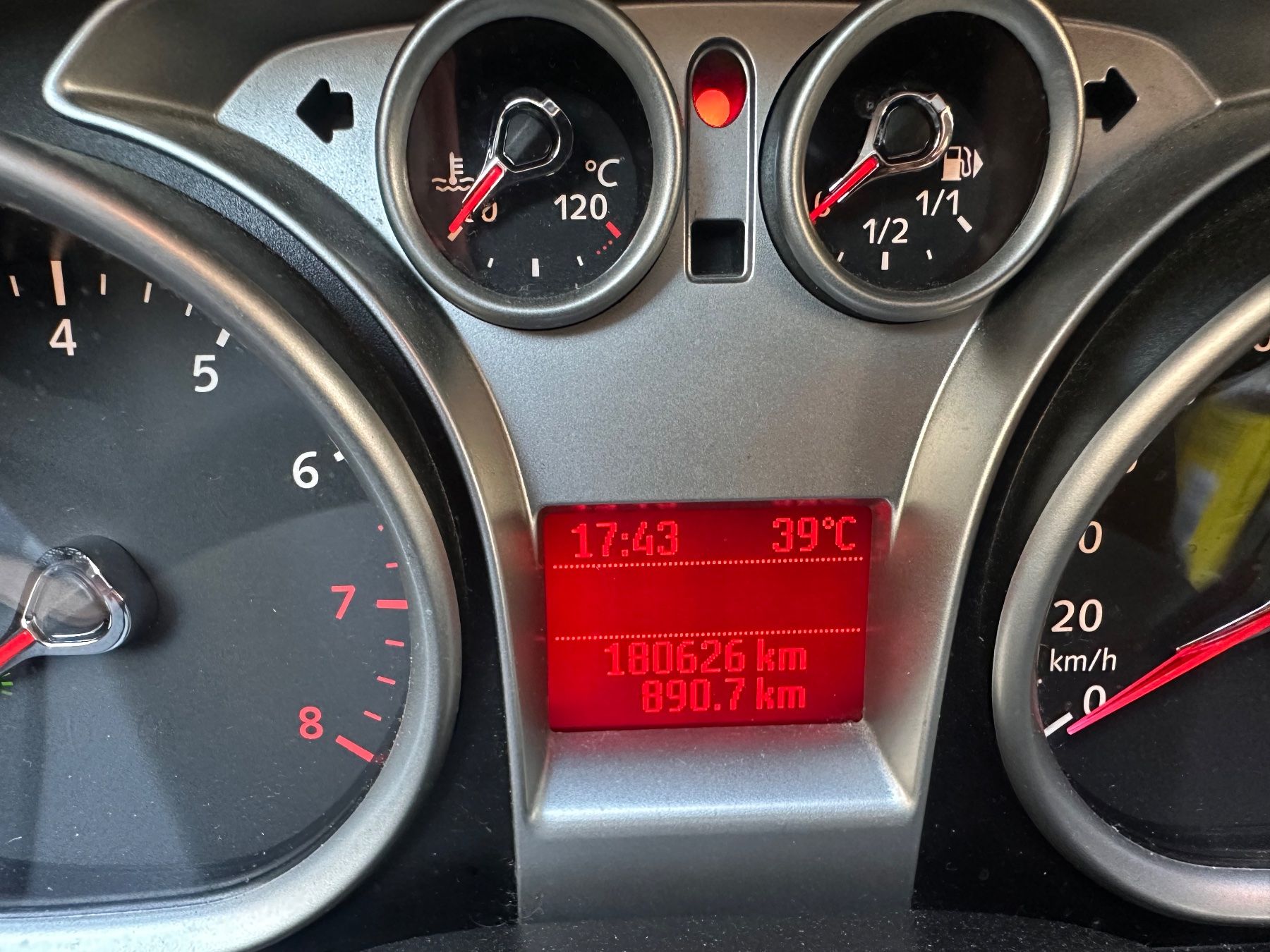 Ford Autos: Auto zu verkaufen – Gebraucht aus Niederlenz von Nightchild86 4