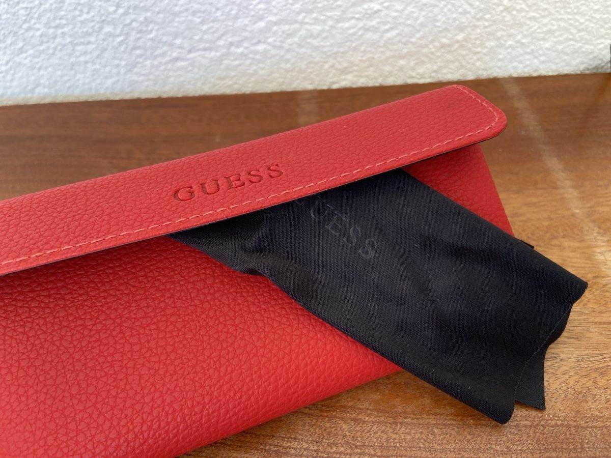 Guess Brillen & Gläser: Guess Brille mit Etui, neu, Top Zustand – Neu und originalverpackt aus St. Gallen von Schimschon 3