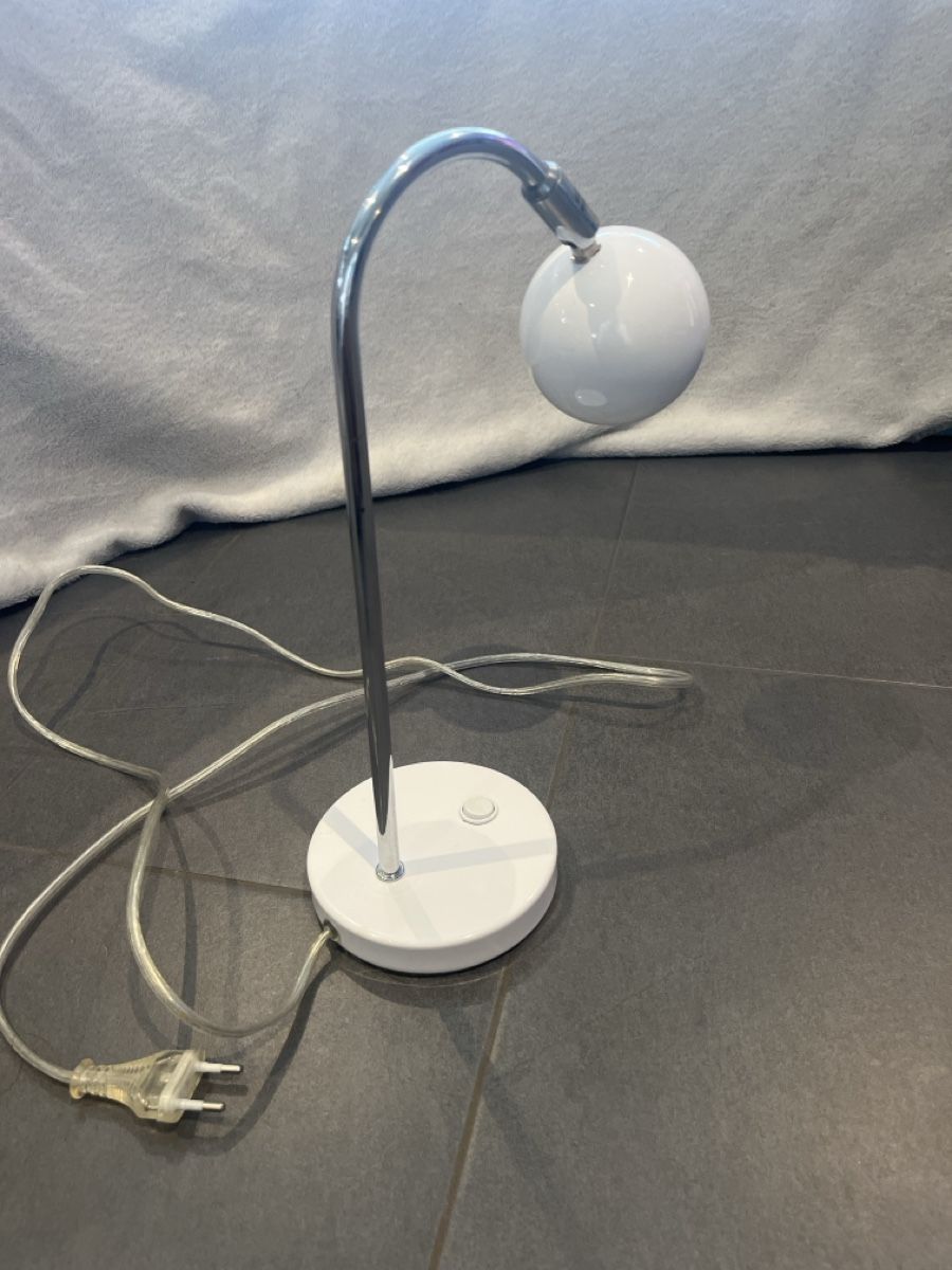 Lampade: Weisse LED Tischlampe – Usato da Fulenbach venduto da F8 1