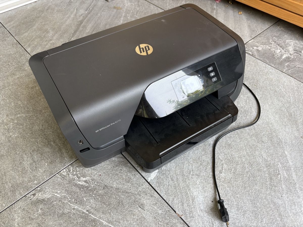 Hewlett Packard Stampanti: HP OfficeJet Pro 8210 Drucker gebraucht – Usato da Bäretswil venduto da sci_lbj9