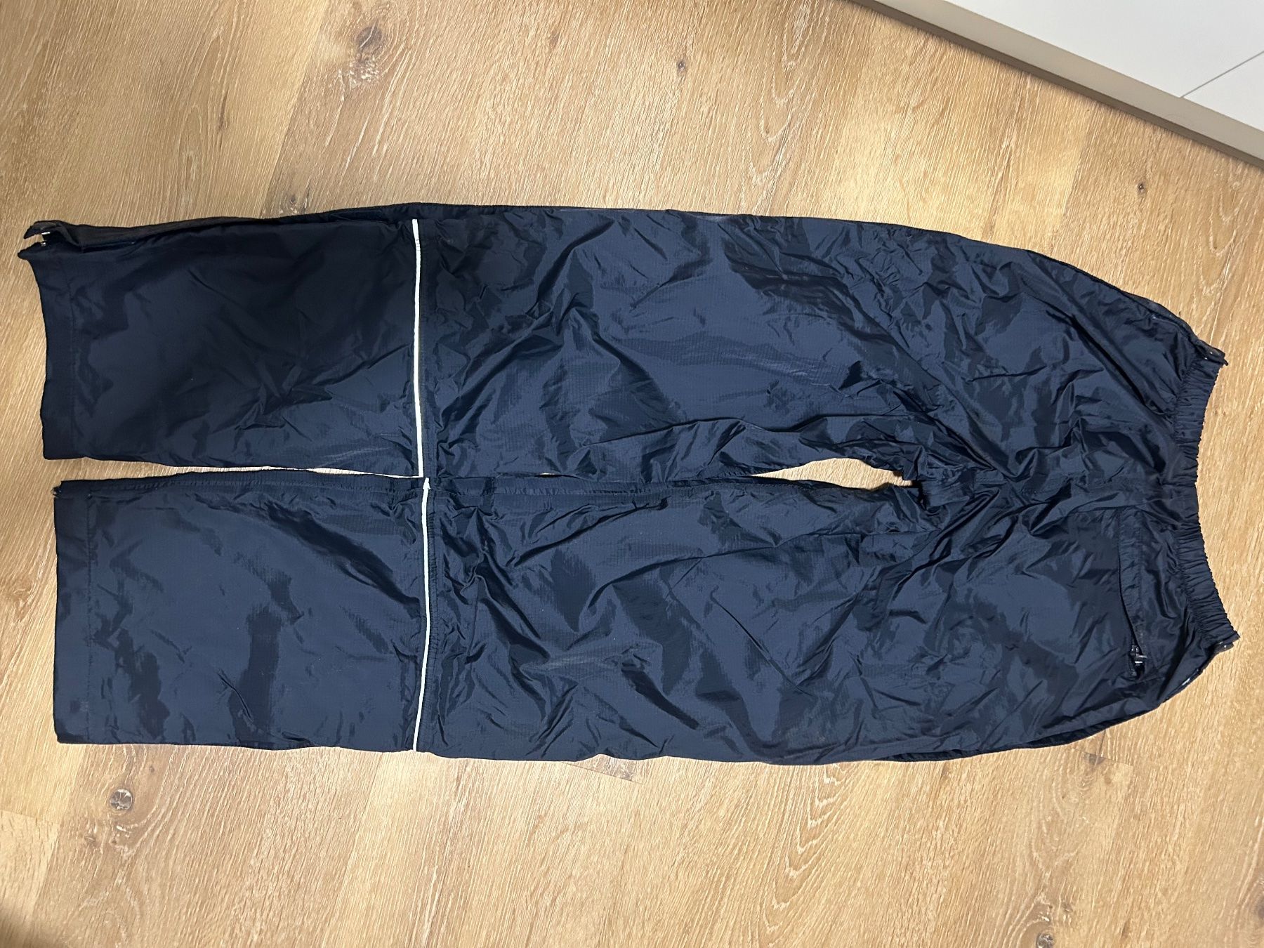 Pantaloni: Regenhose dunkelblau 176 – Usato da Luzern venduto da mro_gq8h 2