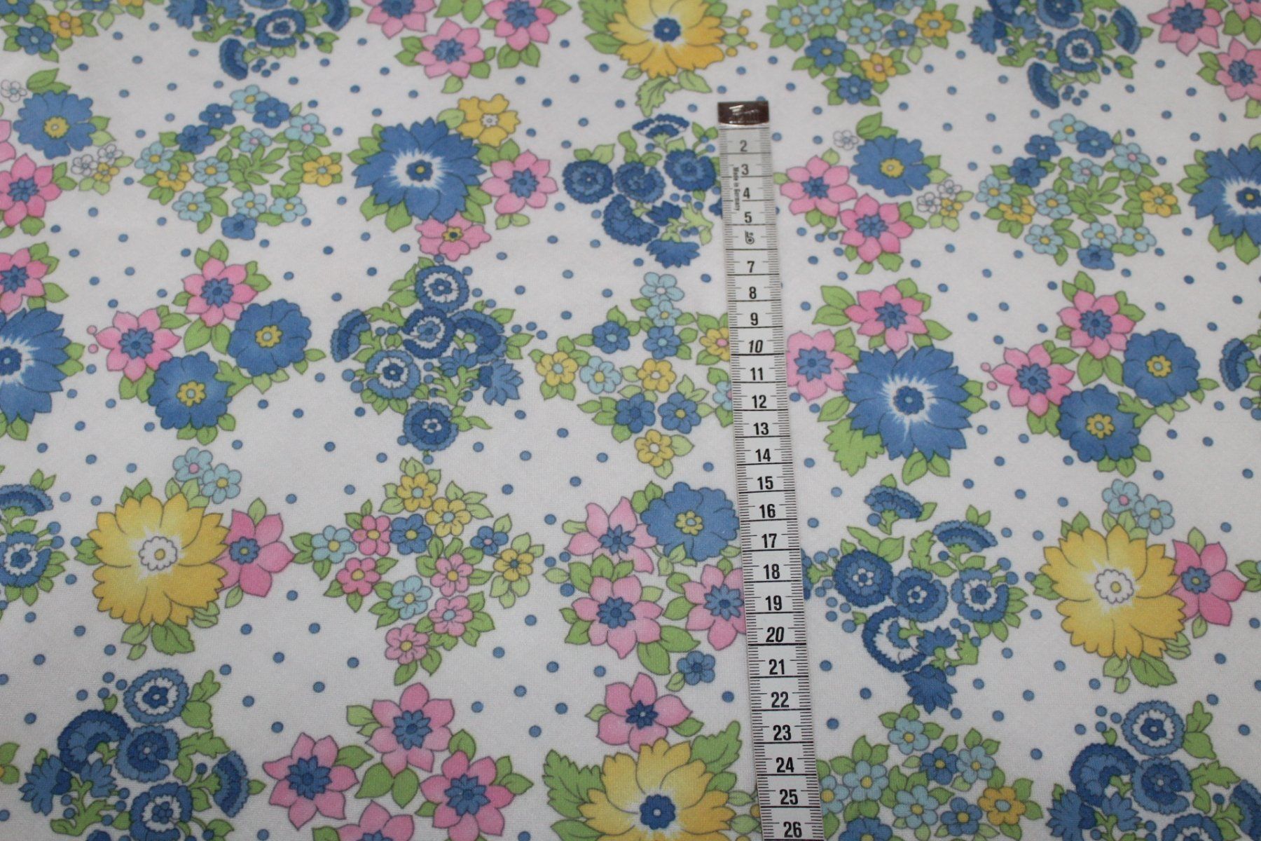 Tessuti: Stoff Jersey Vintage weiss/Blumen – Nuovo (secondo la descrizione) da Obfelden venduto da solomon111 2