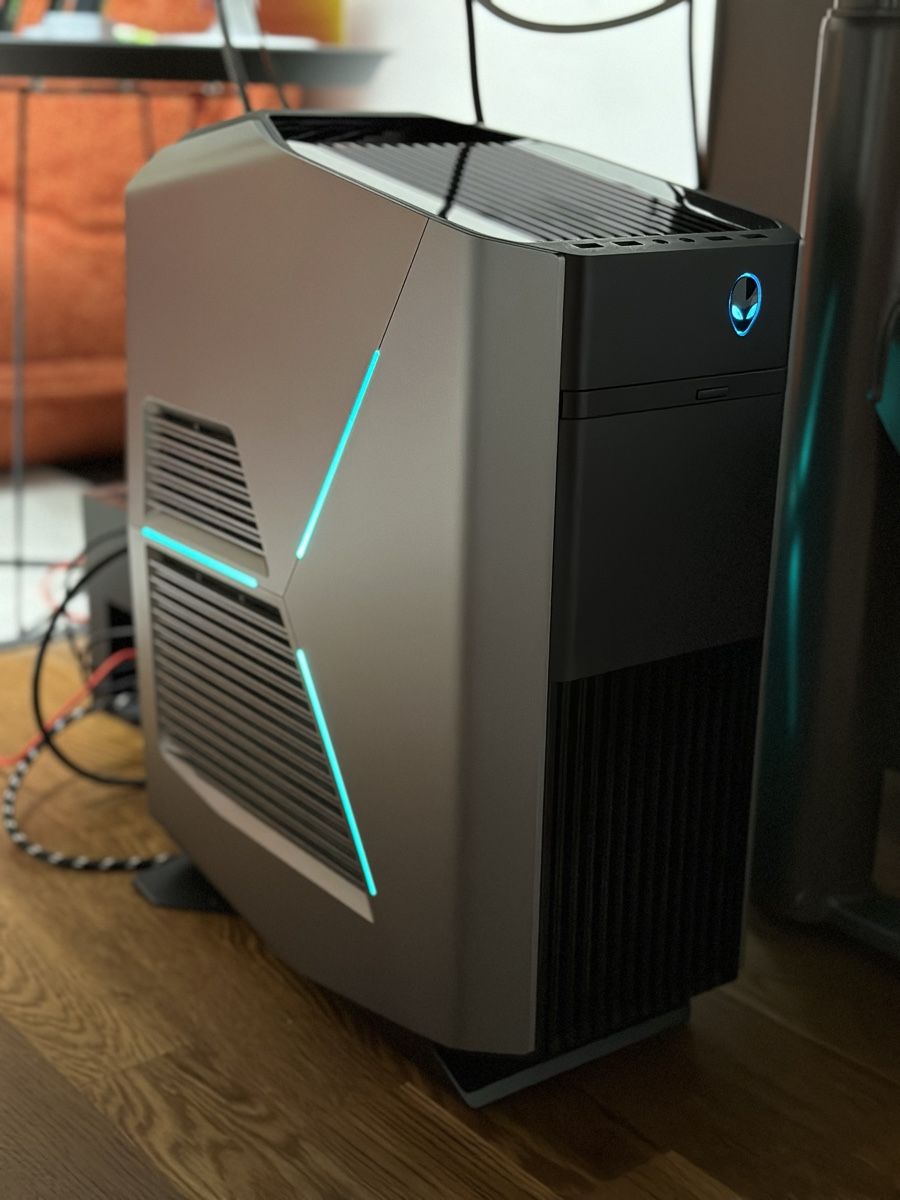 Alienware PCs: Alienware Aurora R6 – Gebraucht aus Glattpark(Opfikon) von