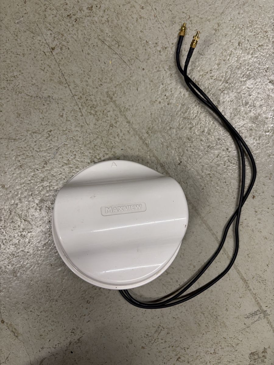 Technique de radiocom: Maxview 2x2 4G/5G Internetantenne, weiß – D'occasion à Kleinandelfingen par Dani881 2