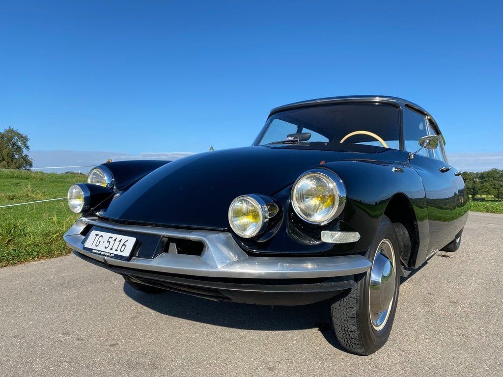Citroën Autos: Citroen ID/DS zu Verkaufen – Defekt aus Wagerswil von  3