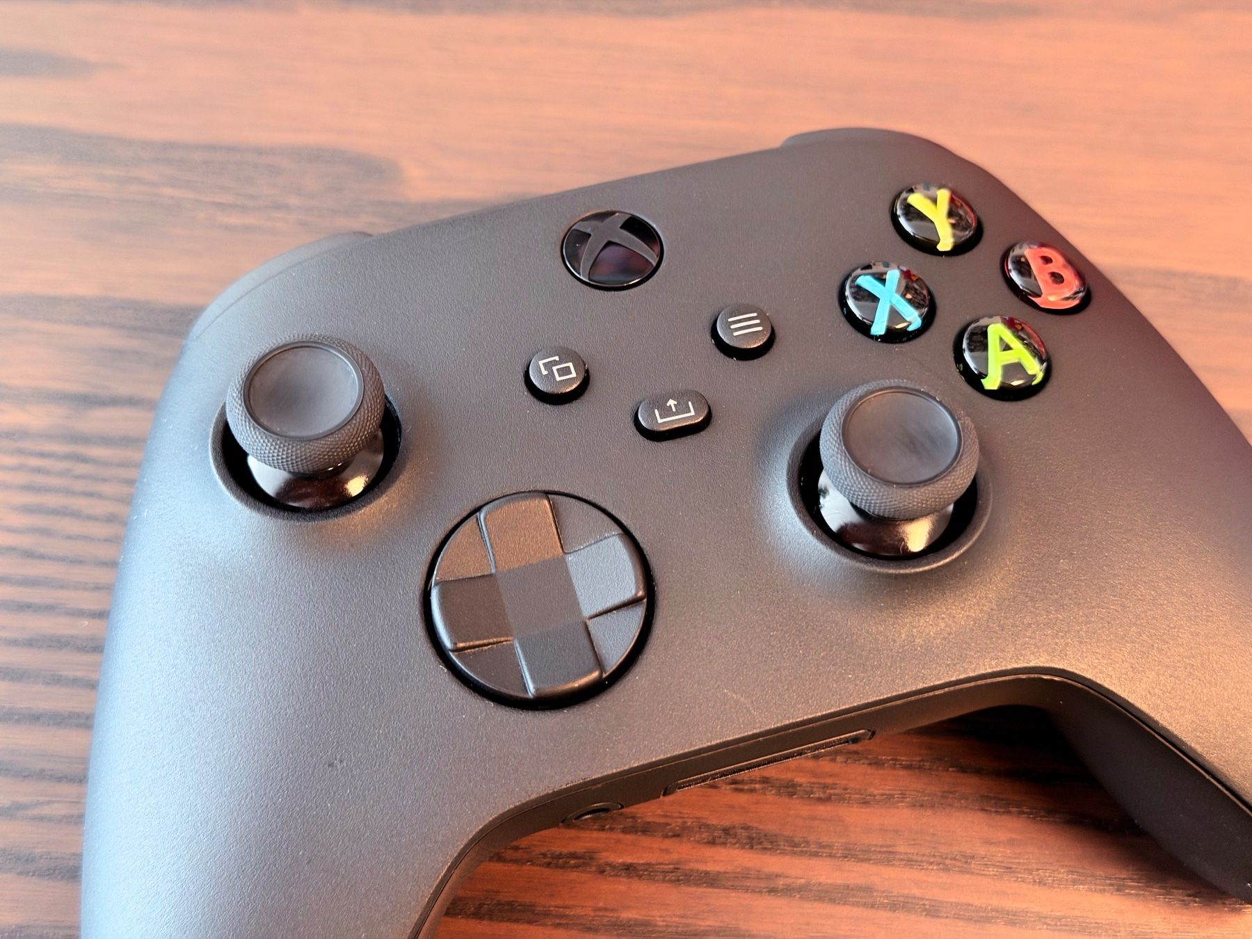 Microsoft Console: Xbox Series X mit 2 Controllern – Usato da Heerbrugg venduto da Grammo 4