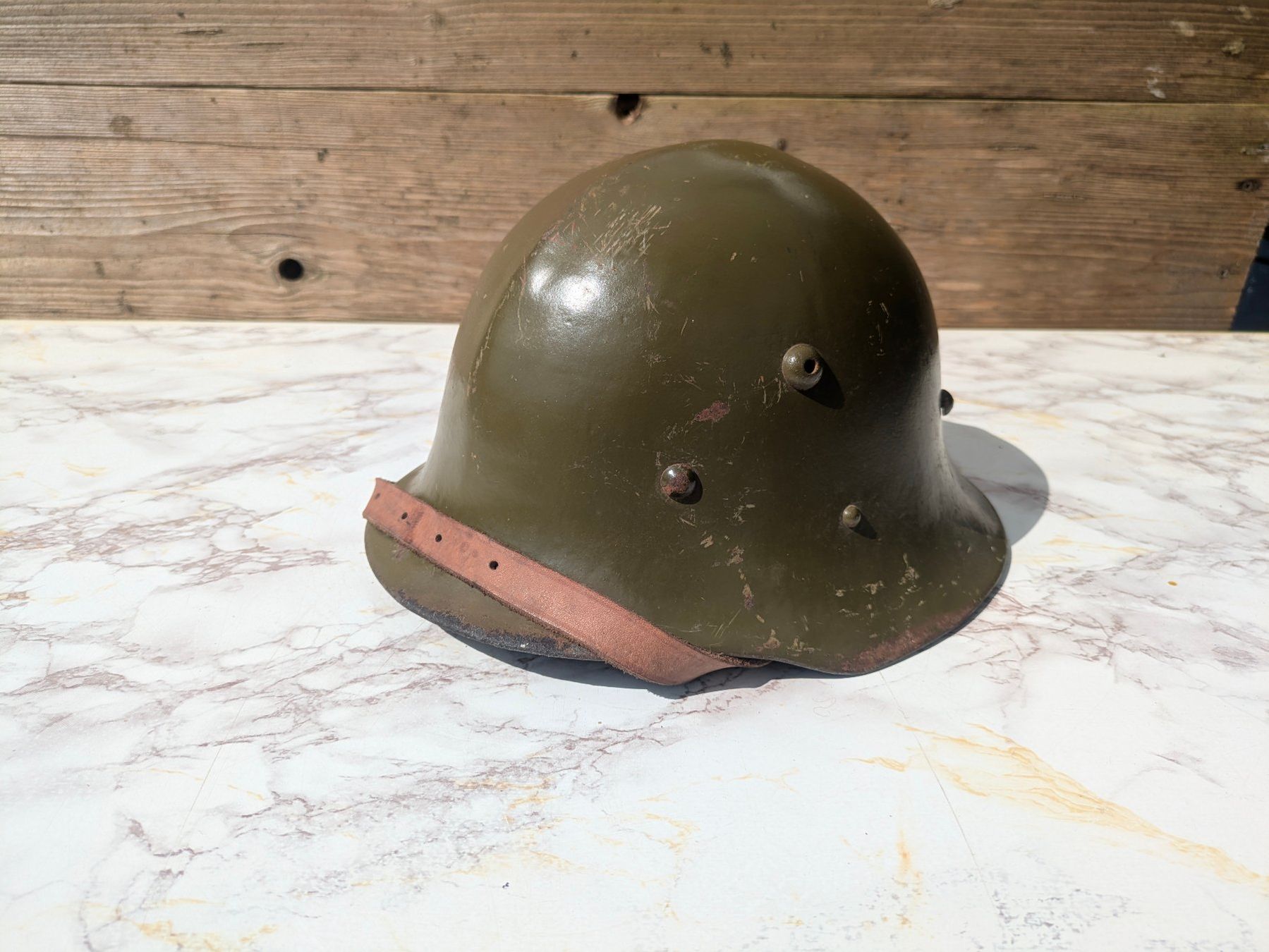 Uniformi & Effetti personali: Bulgarischer Stahlhelm M36 Typ A – Usato da Buttisholz venduto da SoldatenKammer 2