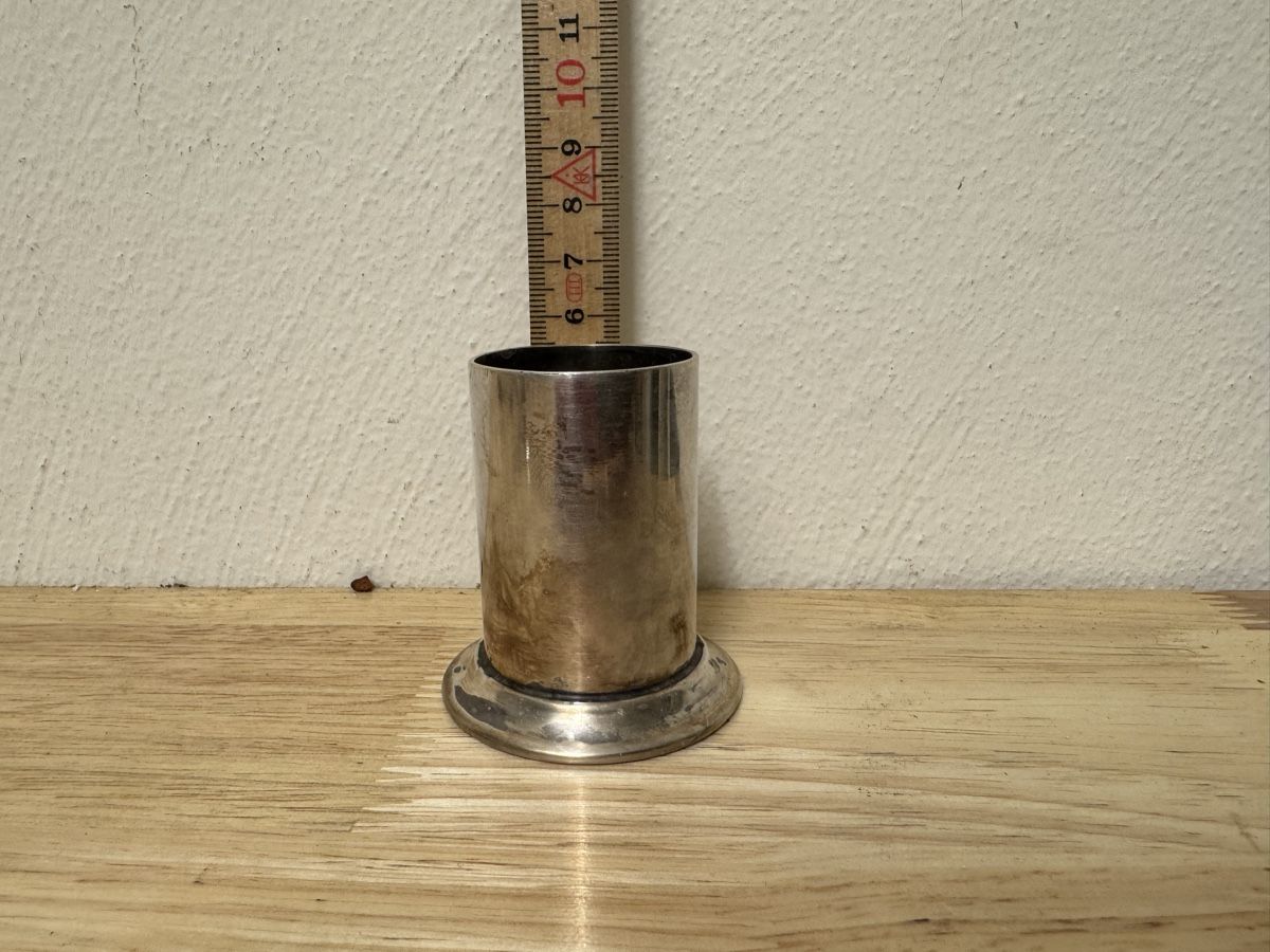 Tassen: Zwei versilberte Becher mit Punzen im Set – Gebraucht aus Birsfelden von inf_l2yy 2