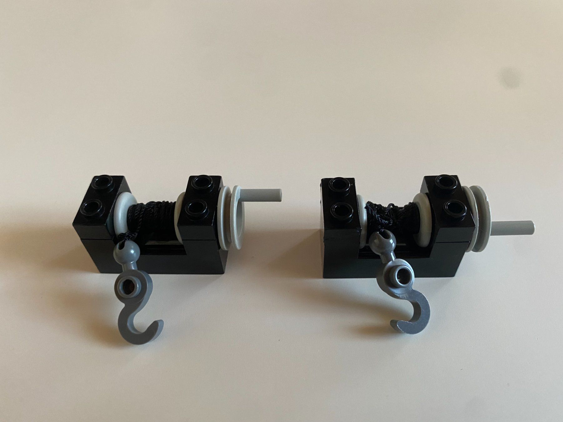 Lego Giocattoli: LEGO - 2 - SCHWARZE - SEILWINDEN – Usato da Gelterkinden venduto da ajdt4