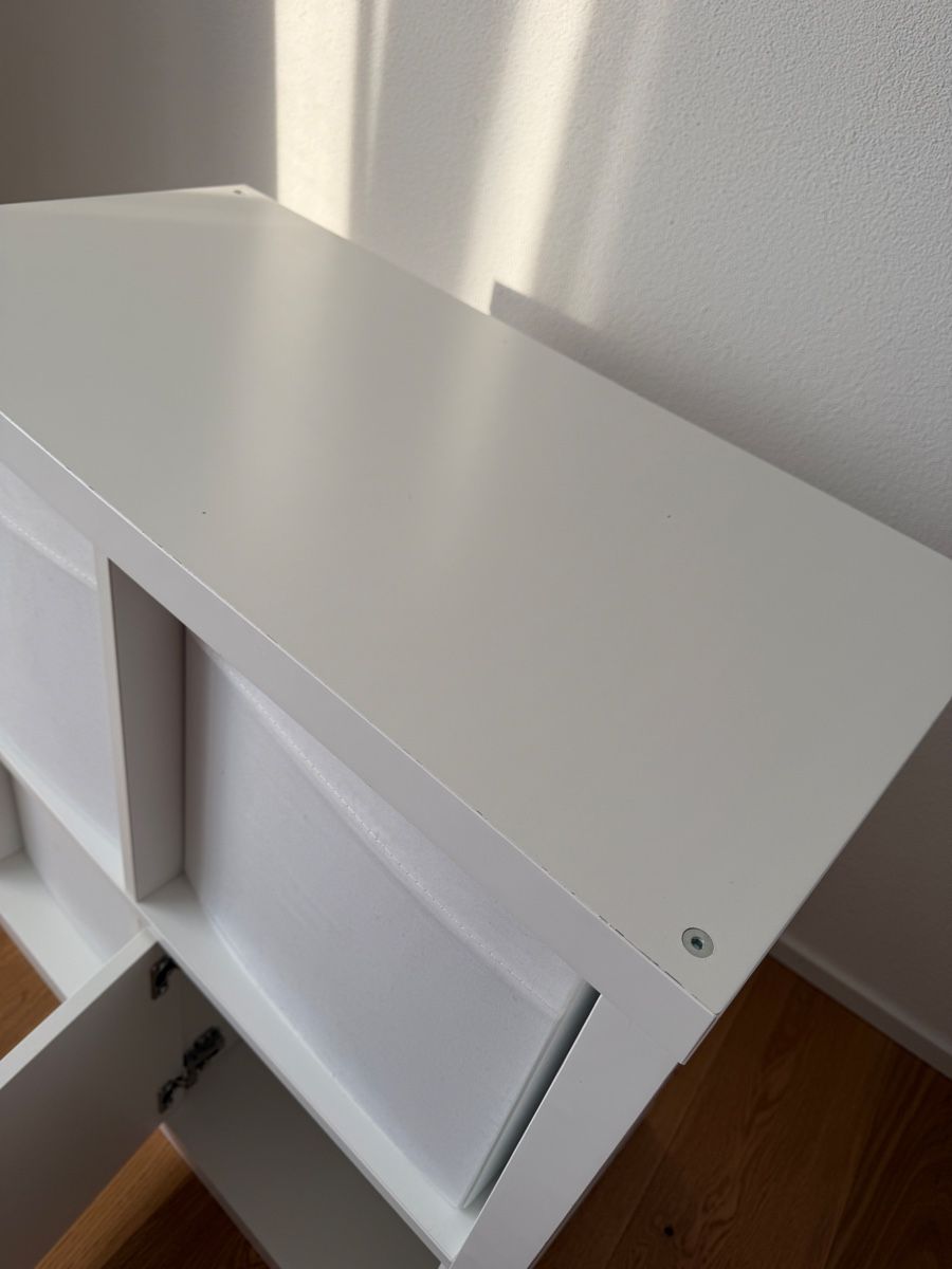 Ikea Scaffali: Regal weiss 4 Fächer mit Einsätzen  – Usato da Affeltrangen venduto da Sabrina.gall 5