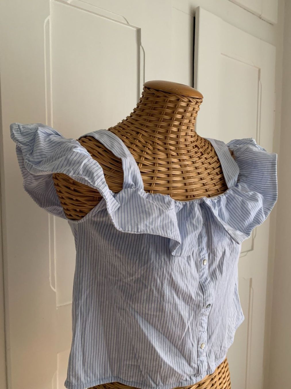 Zara Top: ZARA - cropped Blusentop hellblau-weiss M – Usato da Zürich venduto da Diazaio 1