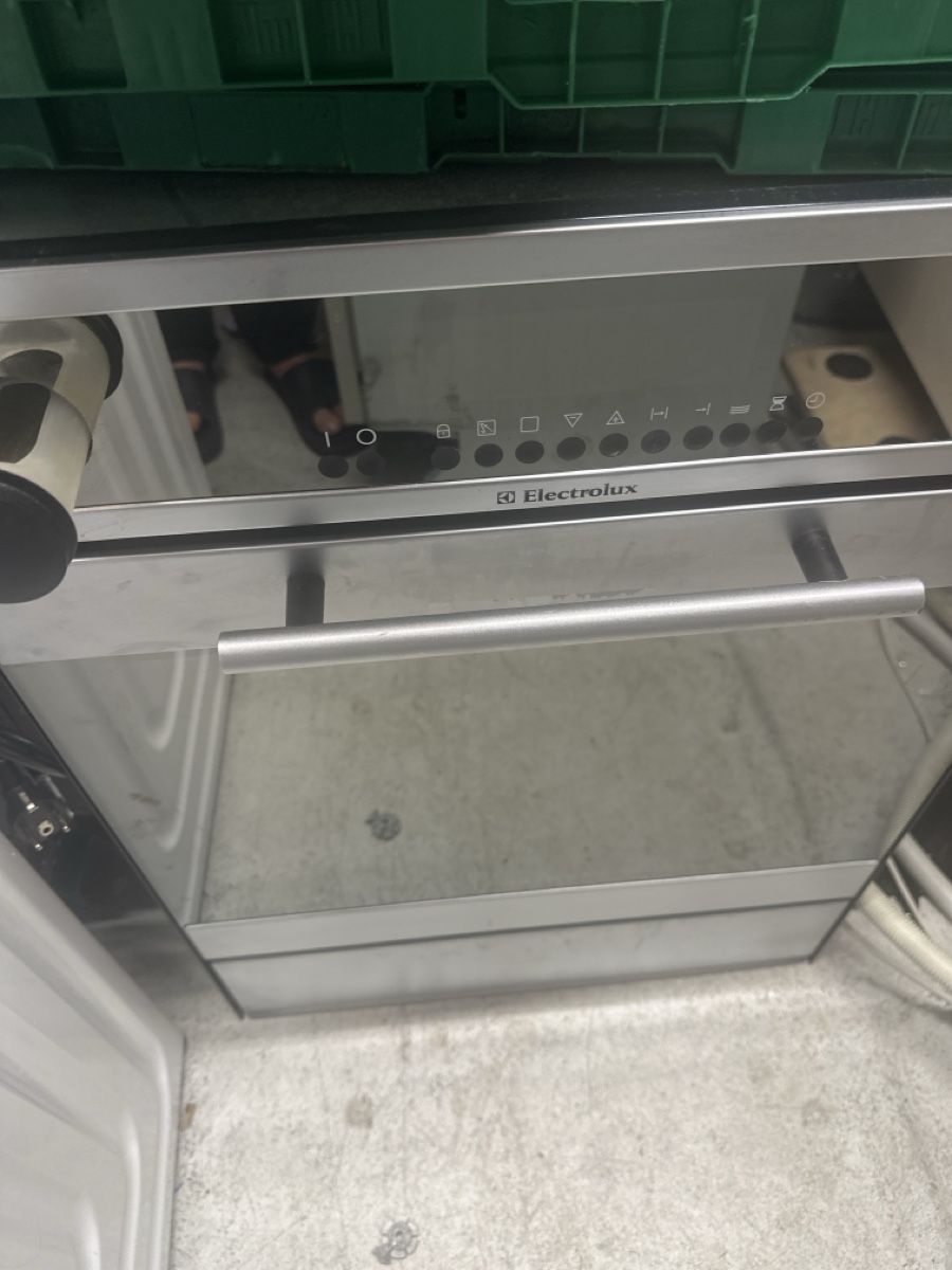 Electrolux Backöfen: Backofen Electroluc – Gebraucht aus Rapperswil SG von kat_rw8q 1