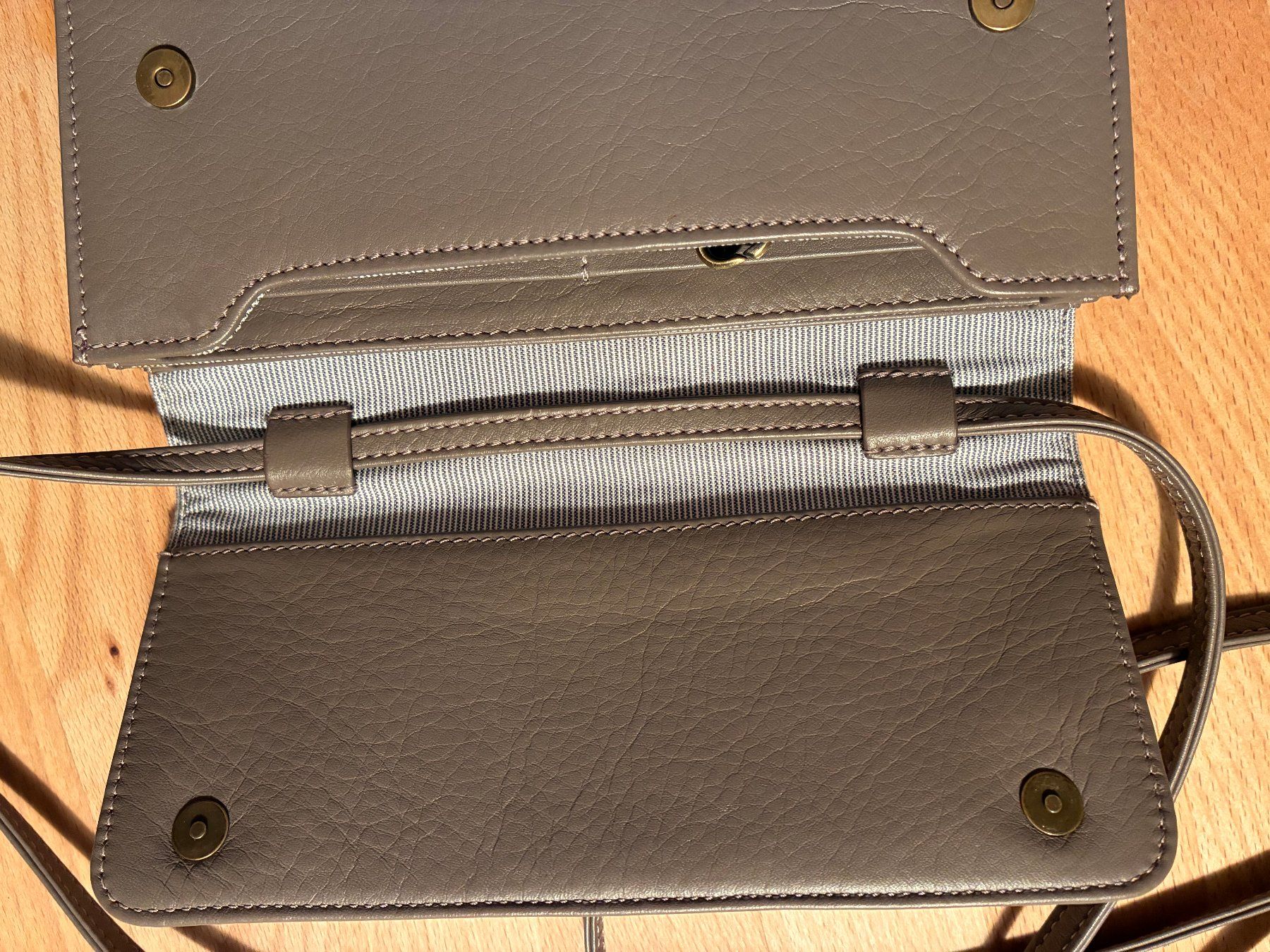 Linea Blu Borse da donna: Lost & Found Ledertasche – Usato da Berikon venduto da Seidenhase 4