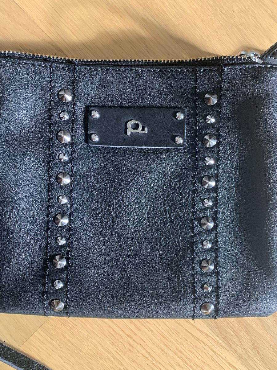 Taschen: Schwarze Lederimitat Tasche mit Nieten, 3 Fächer – Gebraucht aus Sisseln AG von Baslerin1981 3