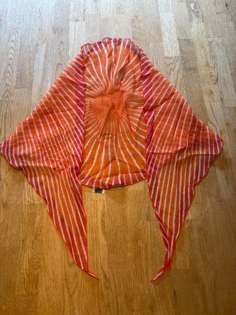 Vintage Hermès Plissé Scarf – 100% Silk, Orange
