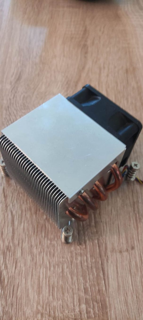Ventilatori: CPU Kühler mit Lüfter guter Zustand – Usato da Porrentruy venduto da lec_7jxy