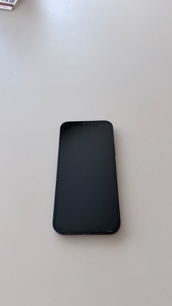Apple Telefoni cellulari / Smartphones: iPhone 12 Schwarz 128GB – Usato da Zürich venduto da nives97 1