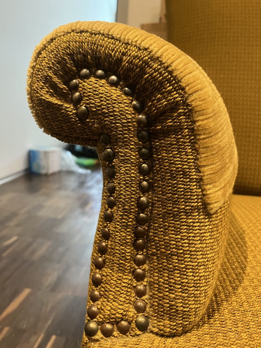 Poltrone: Sessel  senfgelber Stoff / Arm chair – Usato da Uster venduto da Luna.R 1