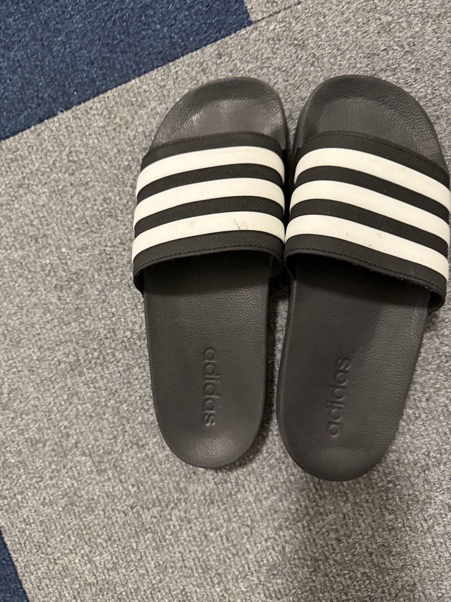 Scarpe da uomo: Adidas Sliders, Size 37, for Summer! – Usato da Zuerich venduto da mjaudm