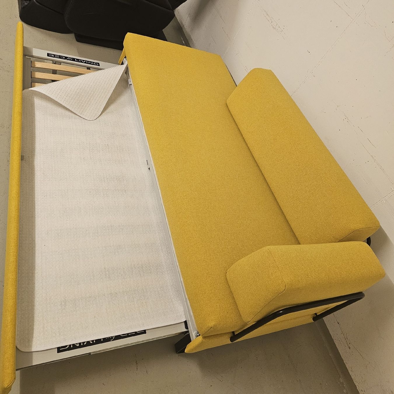 Swiss Plus Sofas: Bettsofa gelb von der Marke Swiss Plus  – Gebraucht aus Galmiz von bea_hff8 3