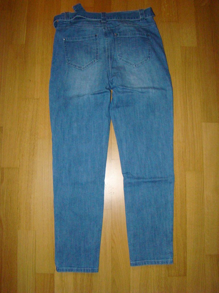 Morgan Jeans: Morgan, Jeans taille haute ceinturé – Nuovo e nell'imballaggio originale da Lussery-Villars venduto da pousinete02 1
