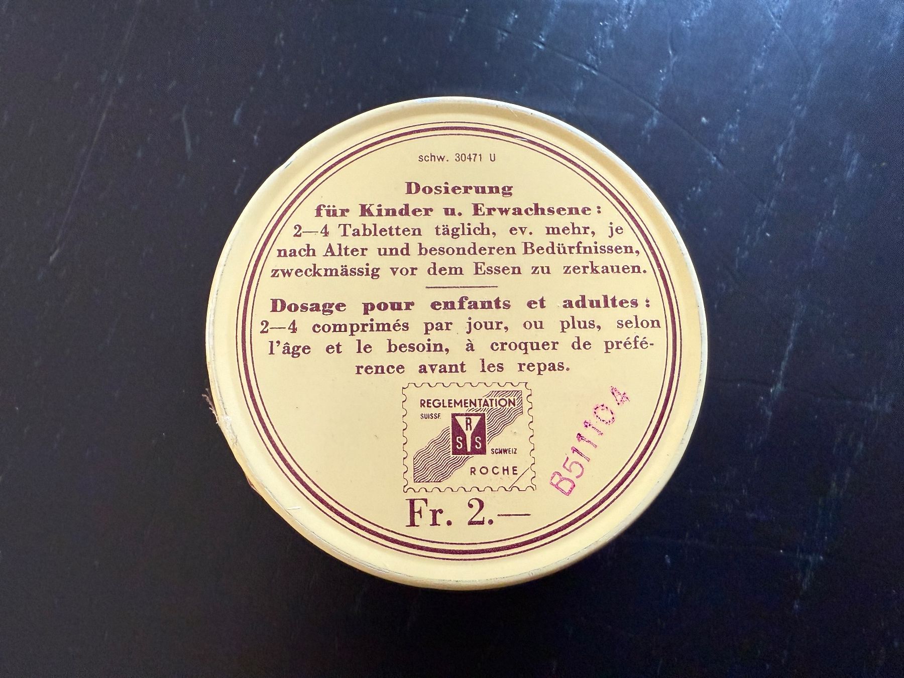 Altro in Decorazioni & Accessori: Vintage Calcium-D-Redoxon "Roche" Tabletten Dose – Usato da Erstfeld venduto da Uhu1980 2