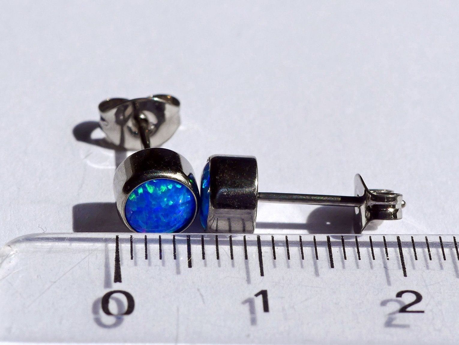 Orecchini pendenti & Orecchini a lobo: Ohrsteker aus Titanium mit Opal – Nuovo e nell'imballaggio originale da Matten b. Interlaken venduto da kero71 8