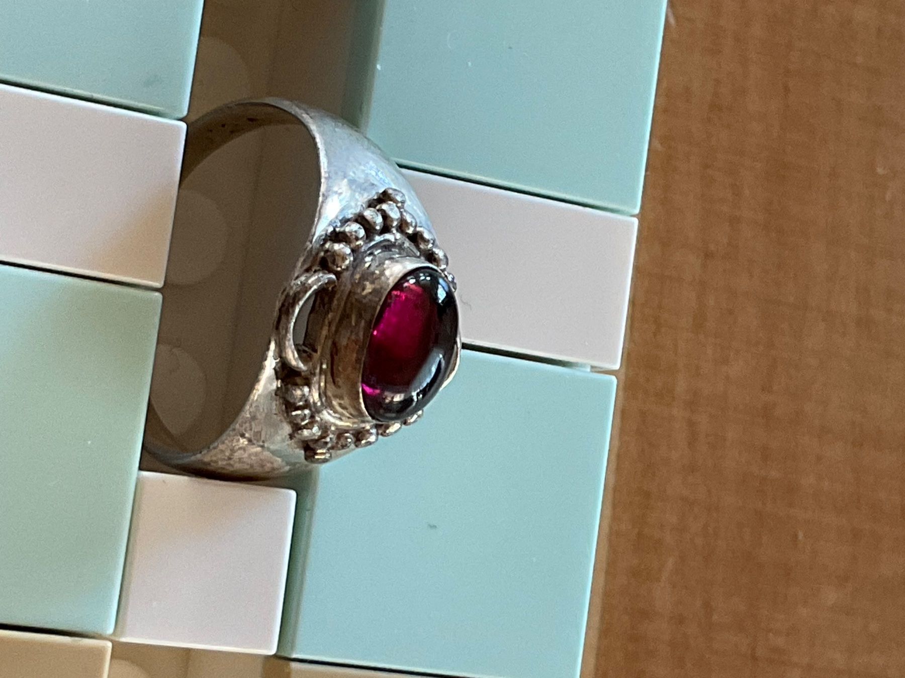 Anelli: Ring mit Granat / 53 – Usato da Rümlang venduto da Sambas19 4