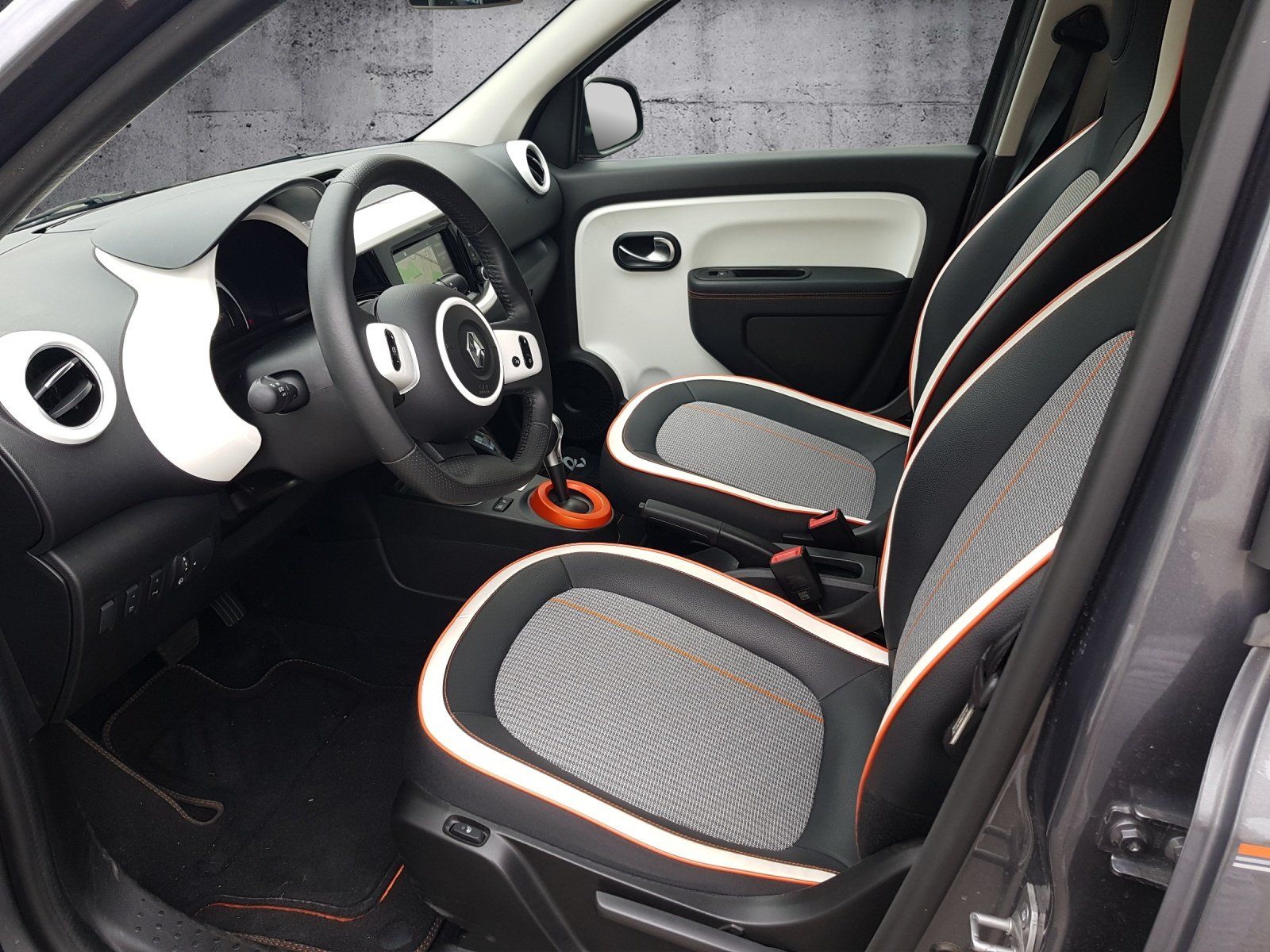 Renault Automobili: RENAULTTwingo Electric Vibes – Usato da Niederlenz venduto da haumar 5