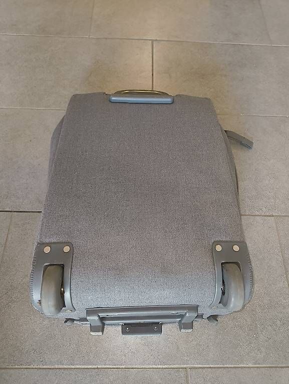 Valigie & Borse: Ikea Koffer / Trolley – Usato da Nänikon venduto da Manta87 2
