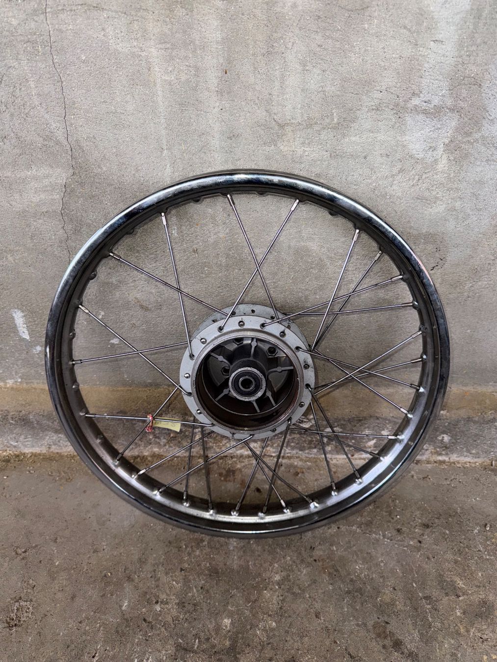 Puch Parti ricambio per ciclomotori: Mofa Speichenvorderrad in 16 Zoll – Difettoso da Fahrni b. Thun venduto da berger_tuning34 4