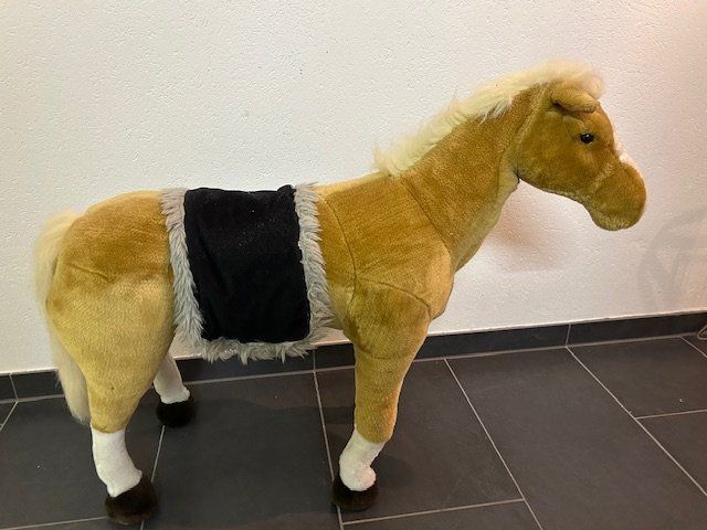 Giocattoli: Spiel-Reitpferd zum Draufsitzen – Usato da Wangen ZH venduto da Fruti4ric