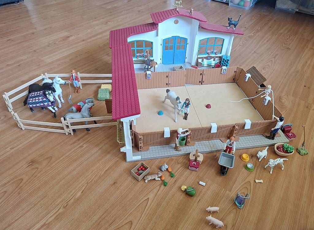 Giocattoli: Schleich Reithalle – Usato da Gansingen venduto da Babsi52 3