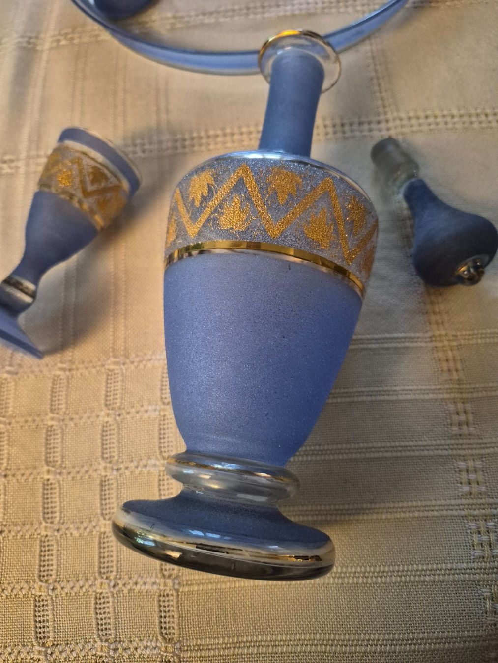 Carafes: Ensemble de verres et carafe anciens – D'occasion à charmoille par mir_my9f 2