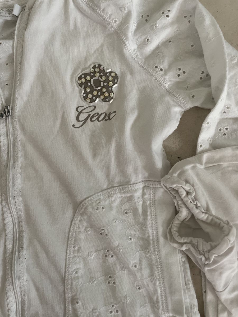 Geox Giacche & Cappotti: Süsses Geox Jäckli+T-Shirt Gr.128 – Usato da Obergerlafingen venduto da cabo4 1